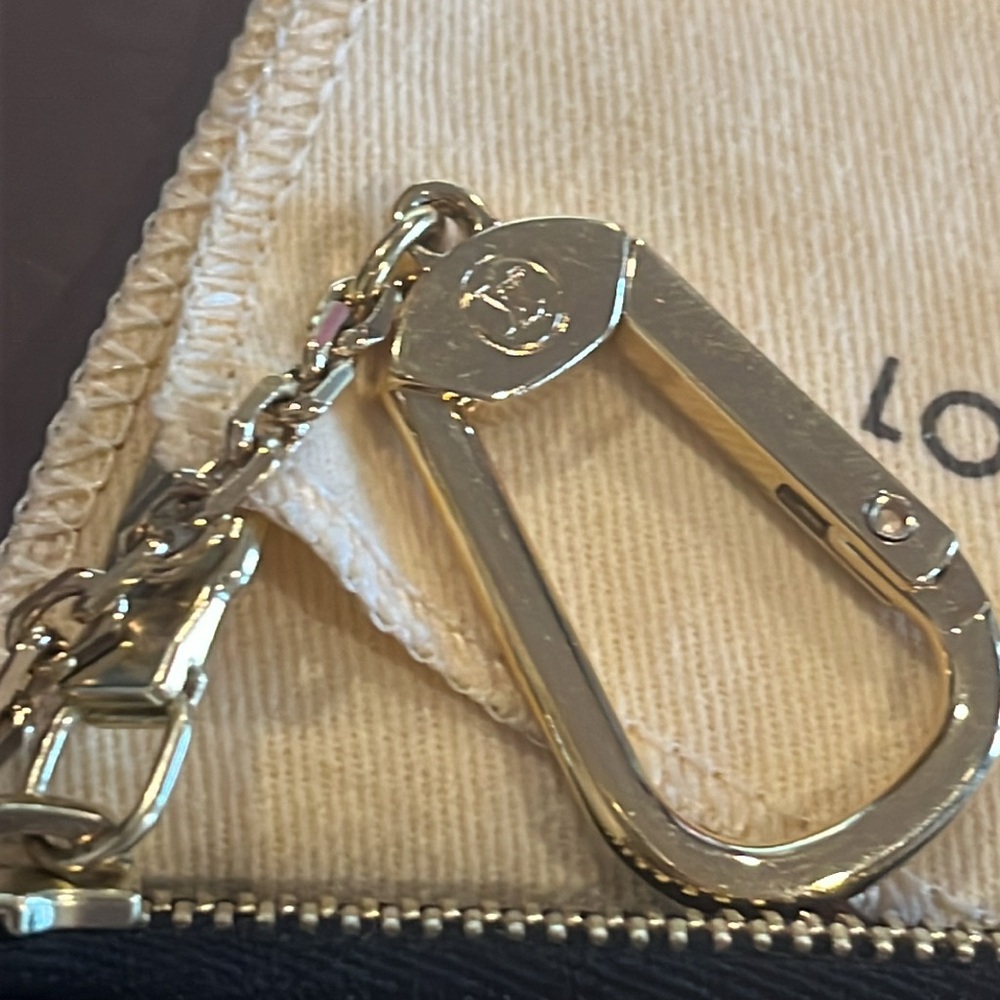 Louis Vuitton Epi Key Pouch - Picture 6 of 10
